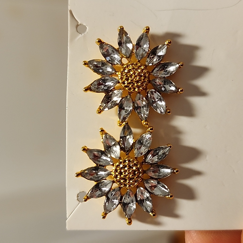 Gold Tone CZ Daisy Flower Stud Earrings